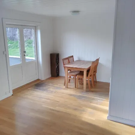 Kleplandsveien 143 *