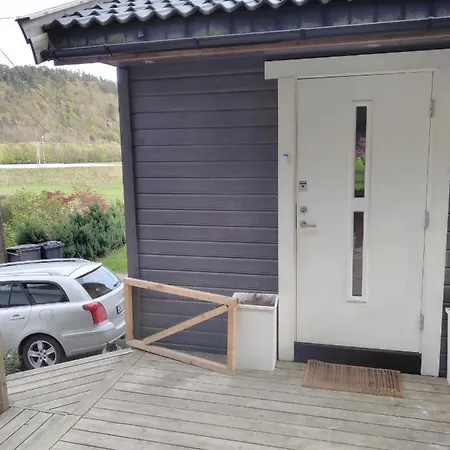 Kleplandsveien 143 * Søgne